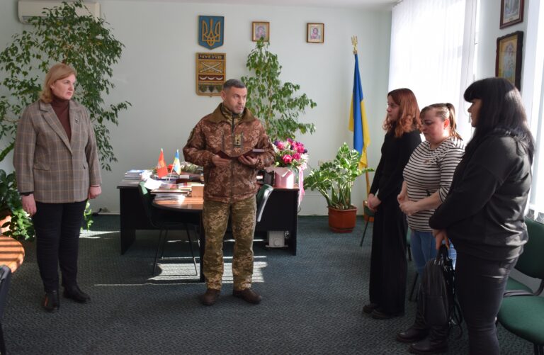 У Чугуєві вручили державну нагороду родичам загиблого військовослужбовця з селища Борова Ізюмського району