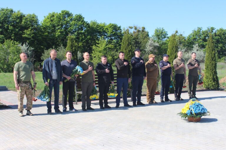 23 травня – День Героїв України