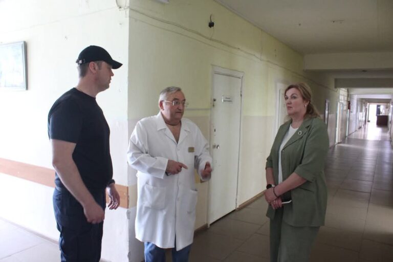 Галина Мінаєва провела робочу нараду в Чугуївській центральній лікарні