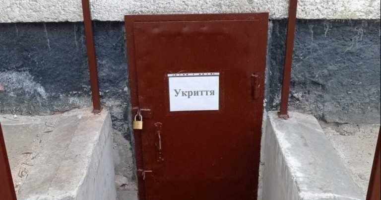 Підвальні приміщення багатоповерхових будинків мають бути відкритими під час повітряної тривоги