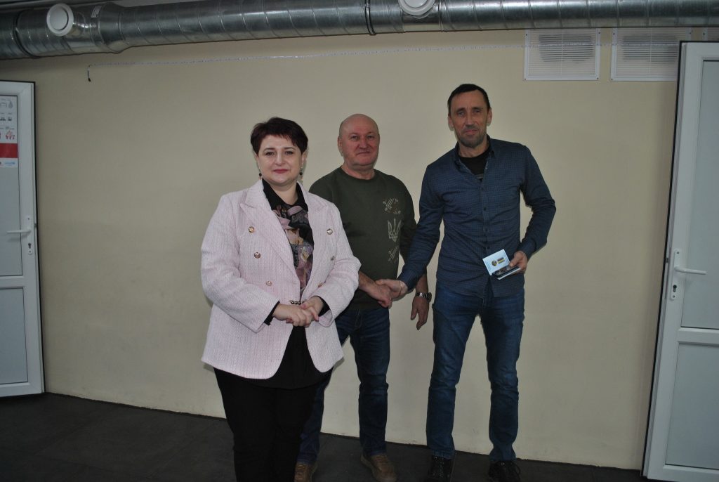 Приєднуємося і ми до вітань на адресу наших героїв і разом з усіма земляками дякуємо їм за можливість жити в рідних домівках.